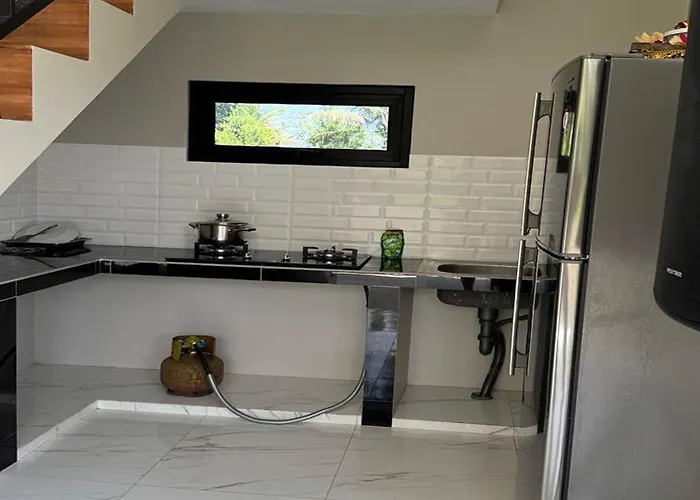 Casa De Arya Homestay *